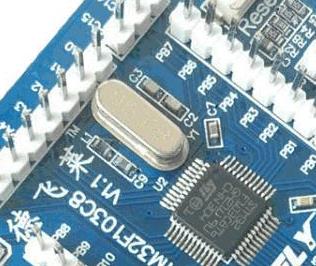 使用了有源晶振的電視盒子才是最實用的